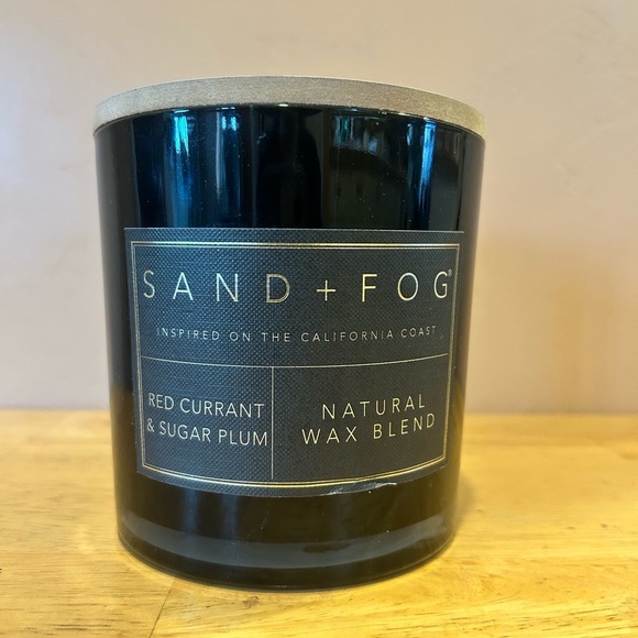 Sand + Fog Red Currant & Sugar Plum Scented candle. Natural Wax Blend. NWTS - Picture 1 of 7